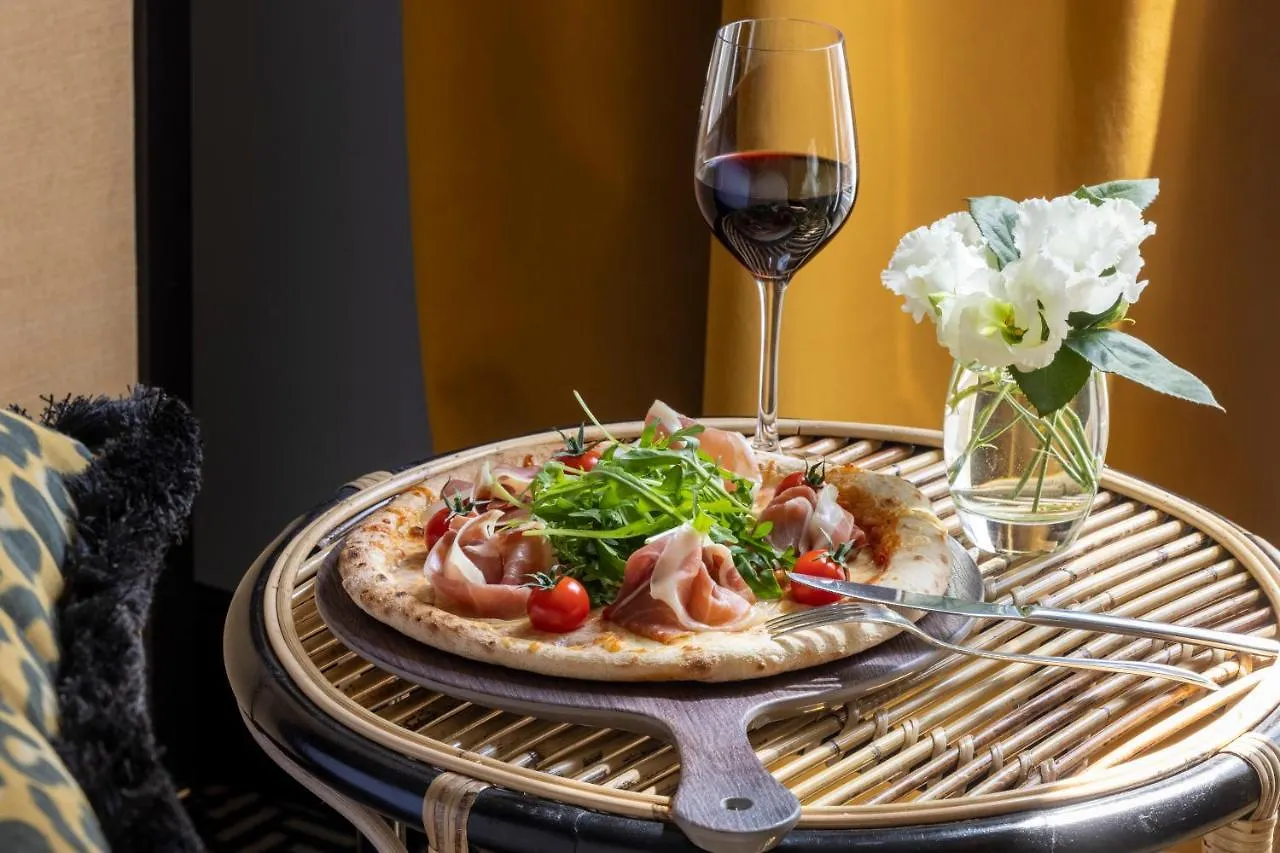 Grand Hotel Chicago Paris