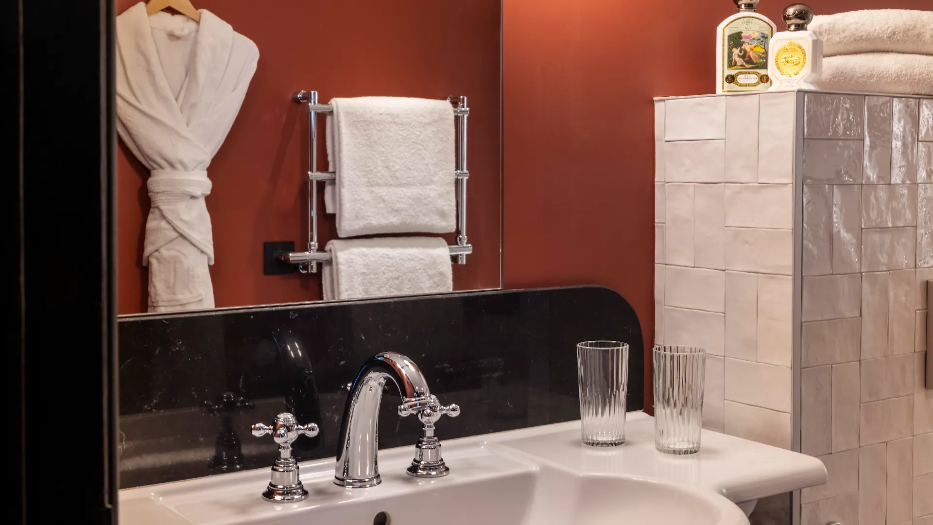 Grand Hotel Chicago Paris 4*,